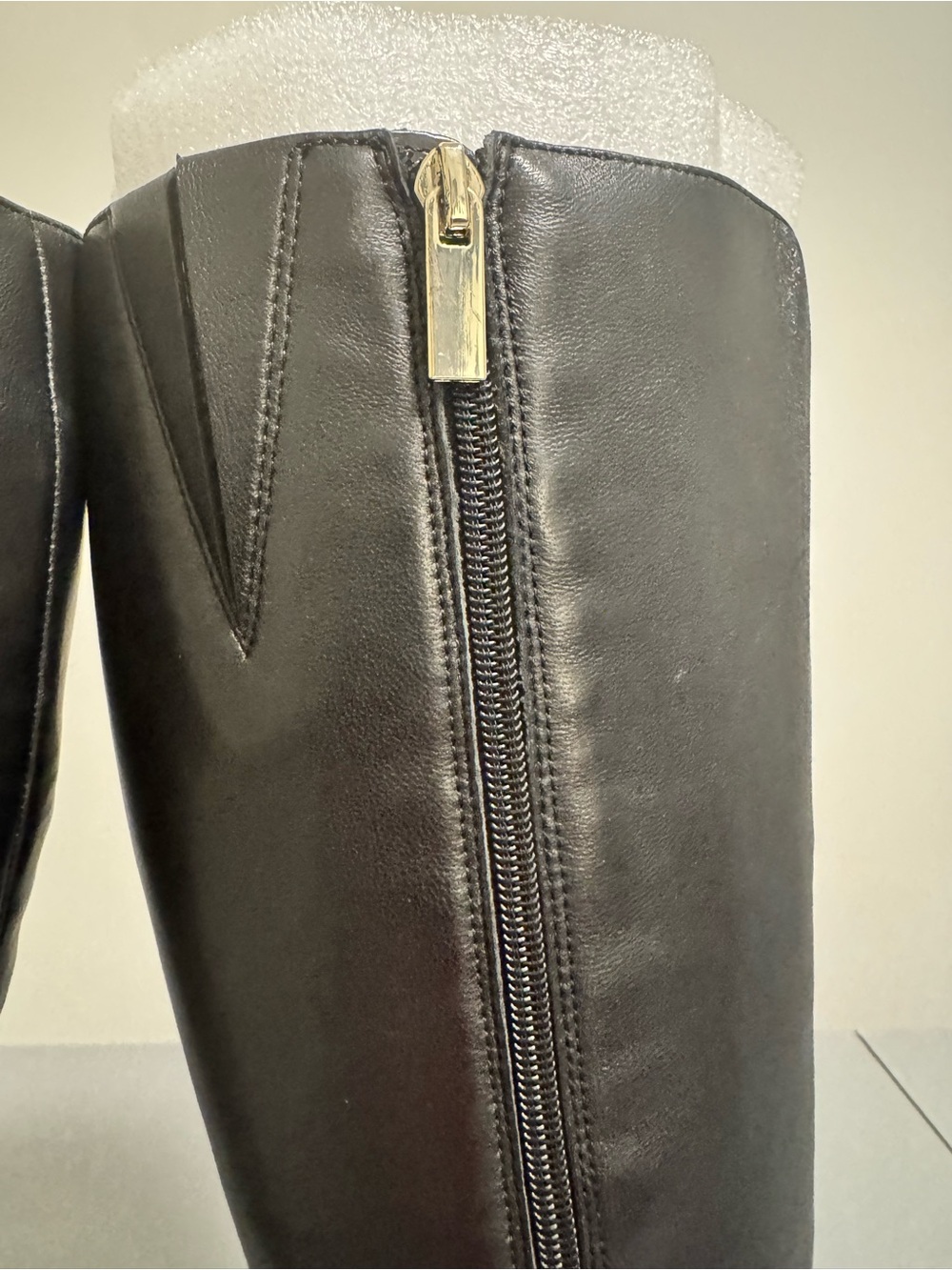 Bandolino Black Genuine Leather Tall Heeled Boots with Silver Accent Size 7 - Picture 5 of 10